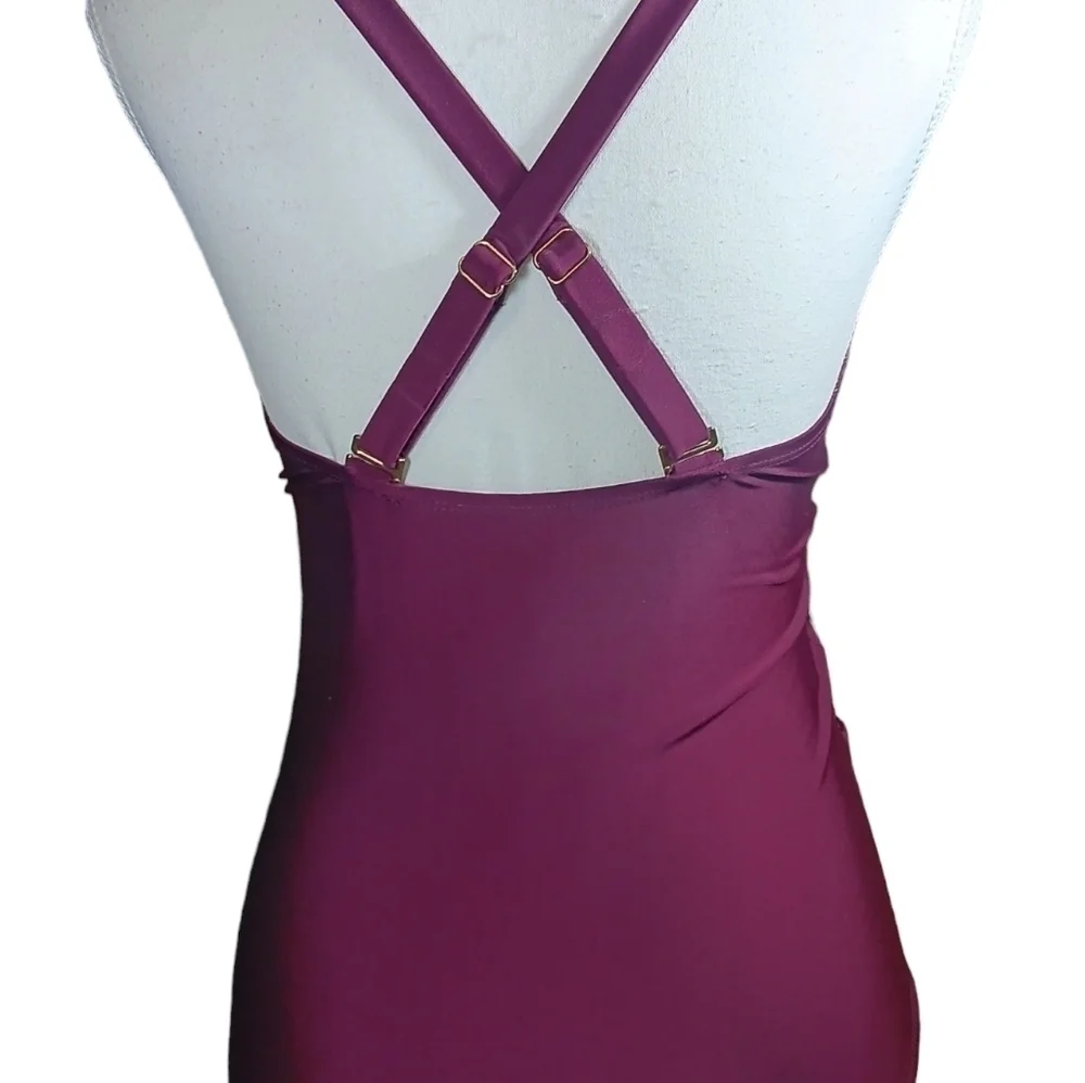 Women's Size M Ruffle One Piece Swimsuit - Kona Sol - Burgundy - 😍 - Picture 3 of 6
